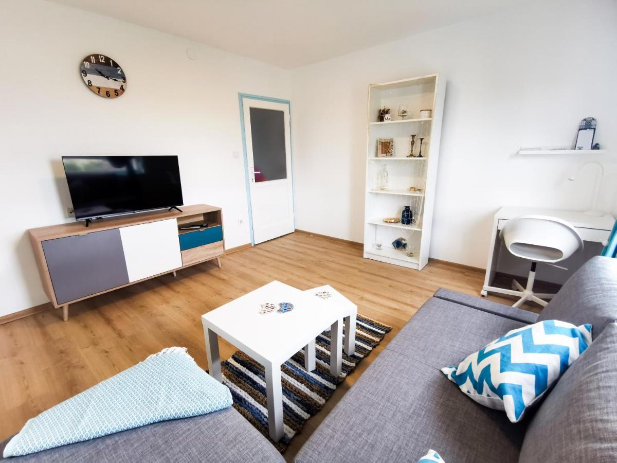 Sea Star Apartment Pula Exterior photo