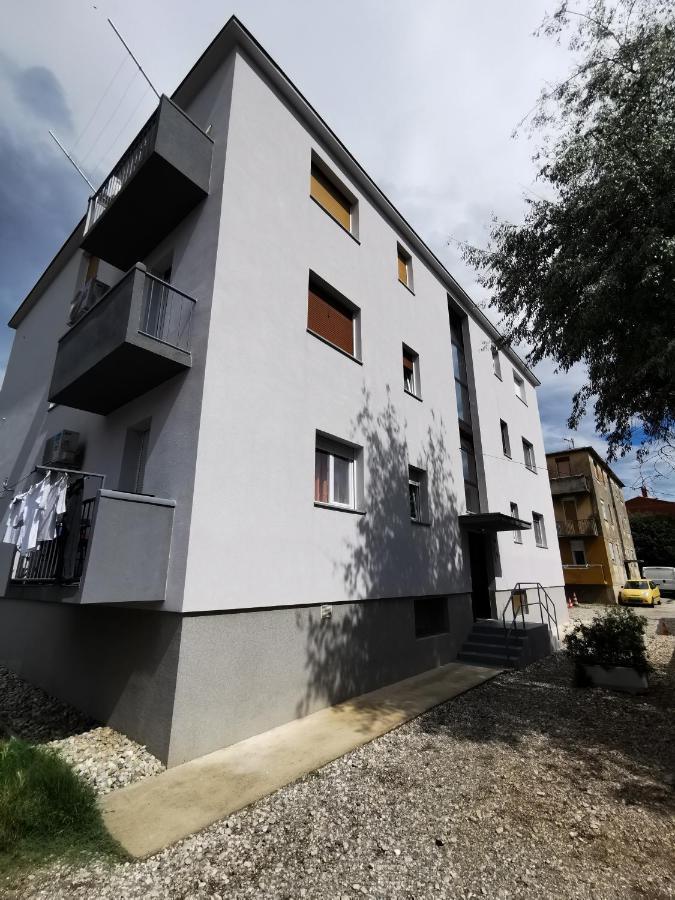 Sea Star Apartment Pula Exterior photo